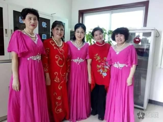 图为 活动合影