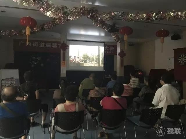 图为 观影现场