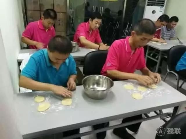 图为 活动现场