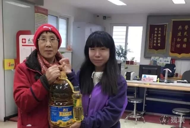 图为 慰问现场