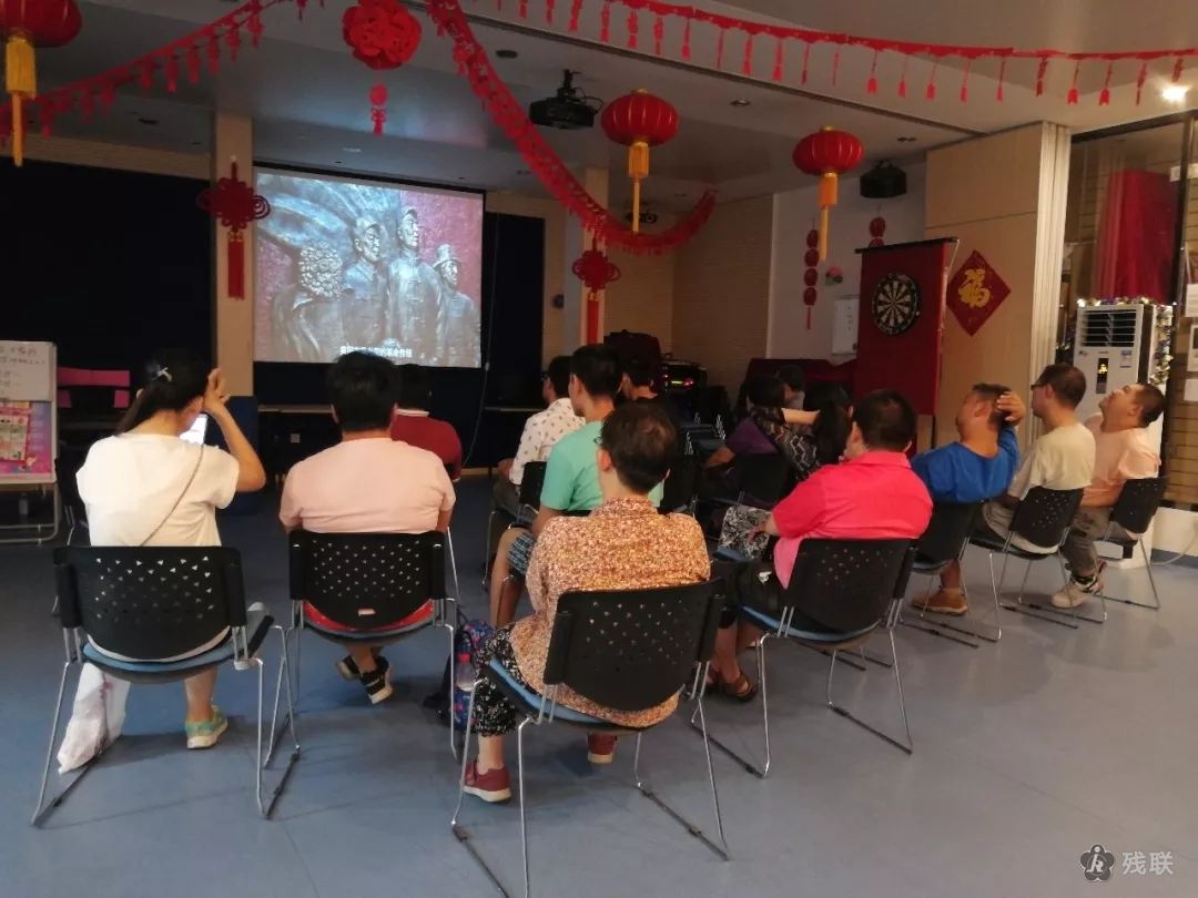 图为 观影现场