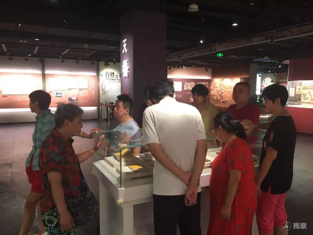 图为 参观现场