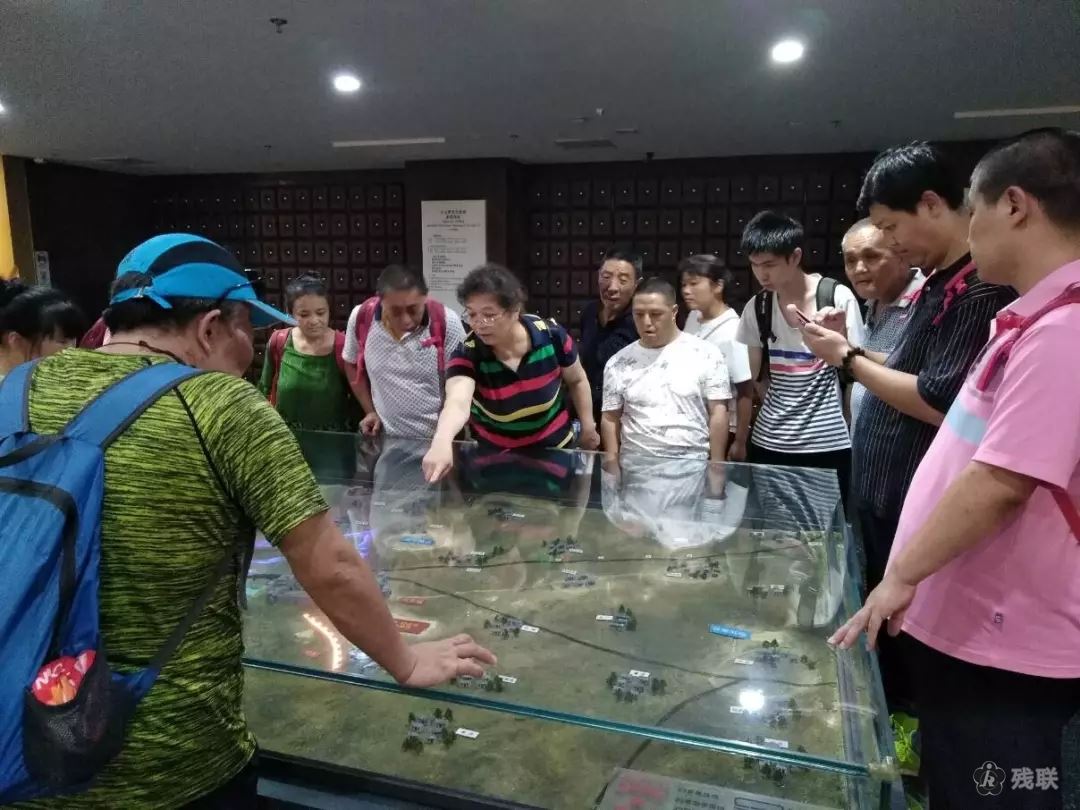 图为 参观现场