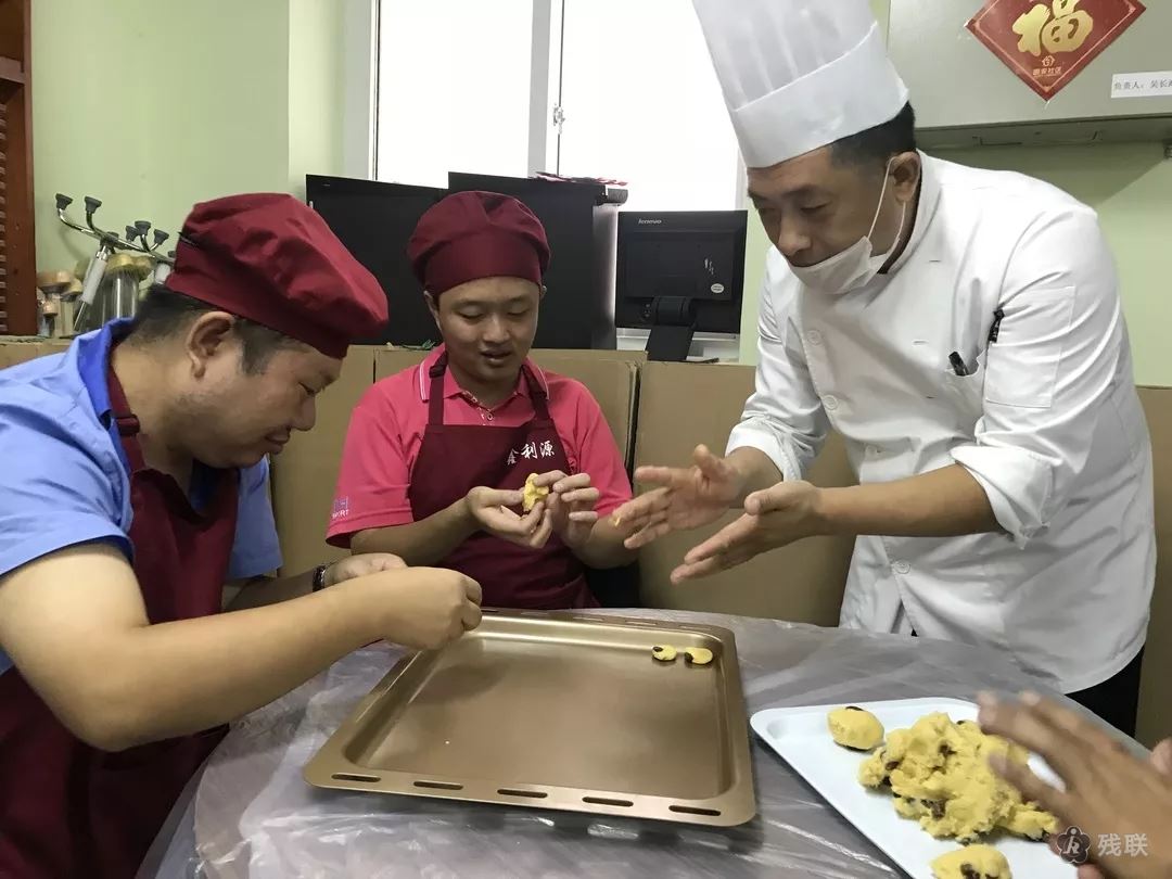图为 培训现场