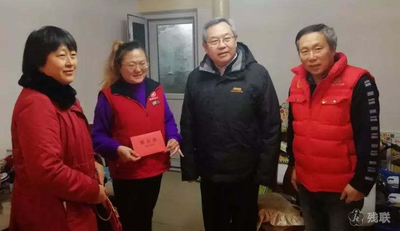 图为 慰问现场