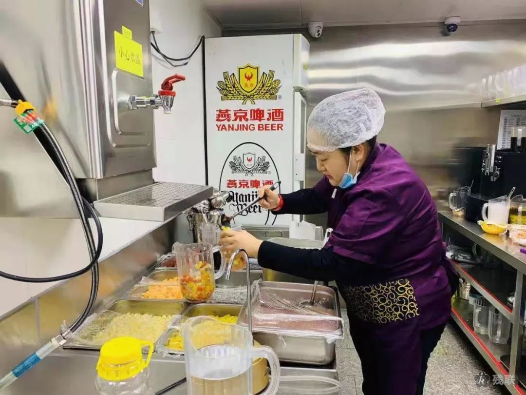 图为 训练现场