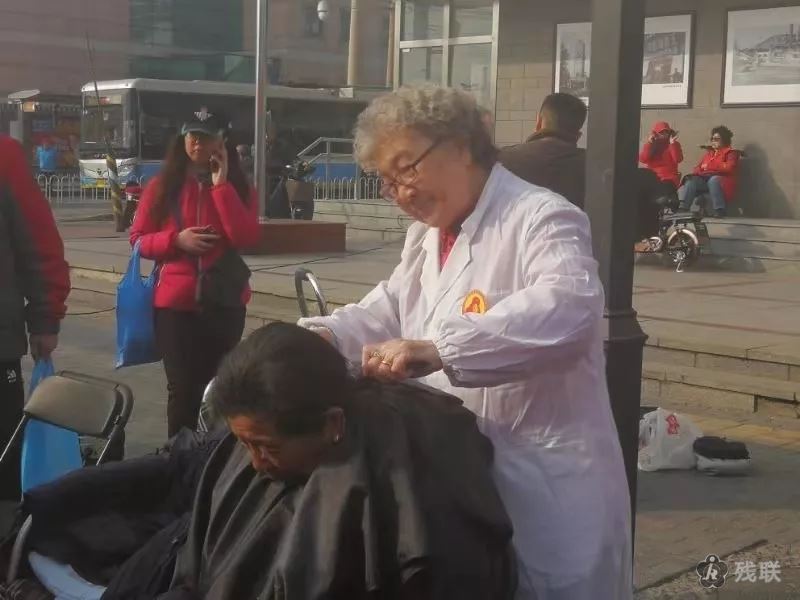 图为 活动现场