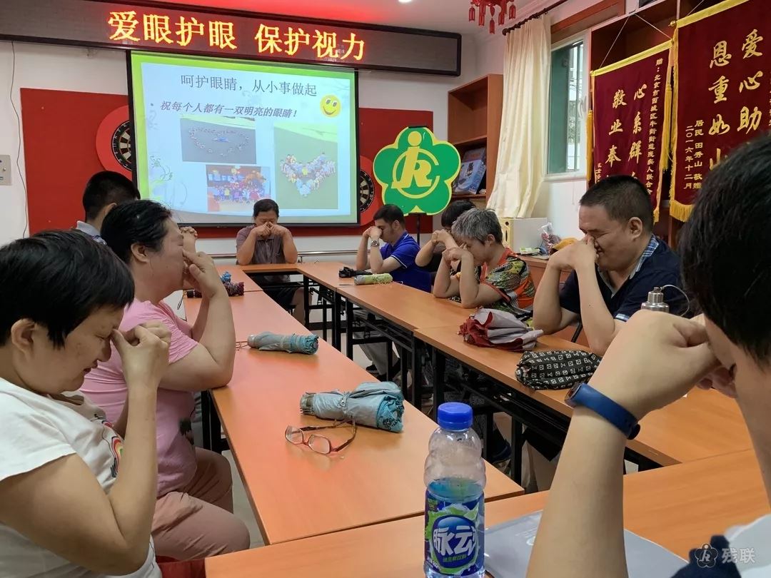 图为 讲课现场