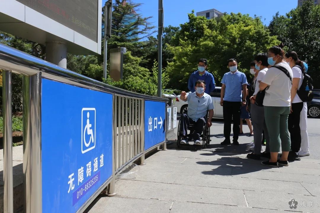 图为 检查现场