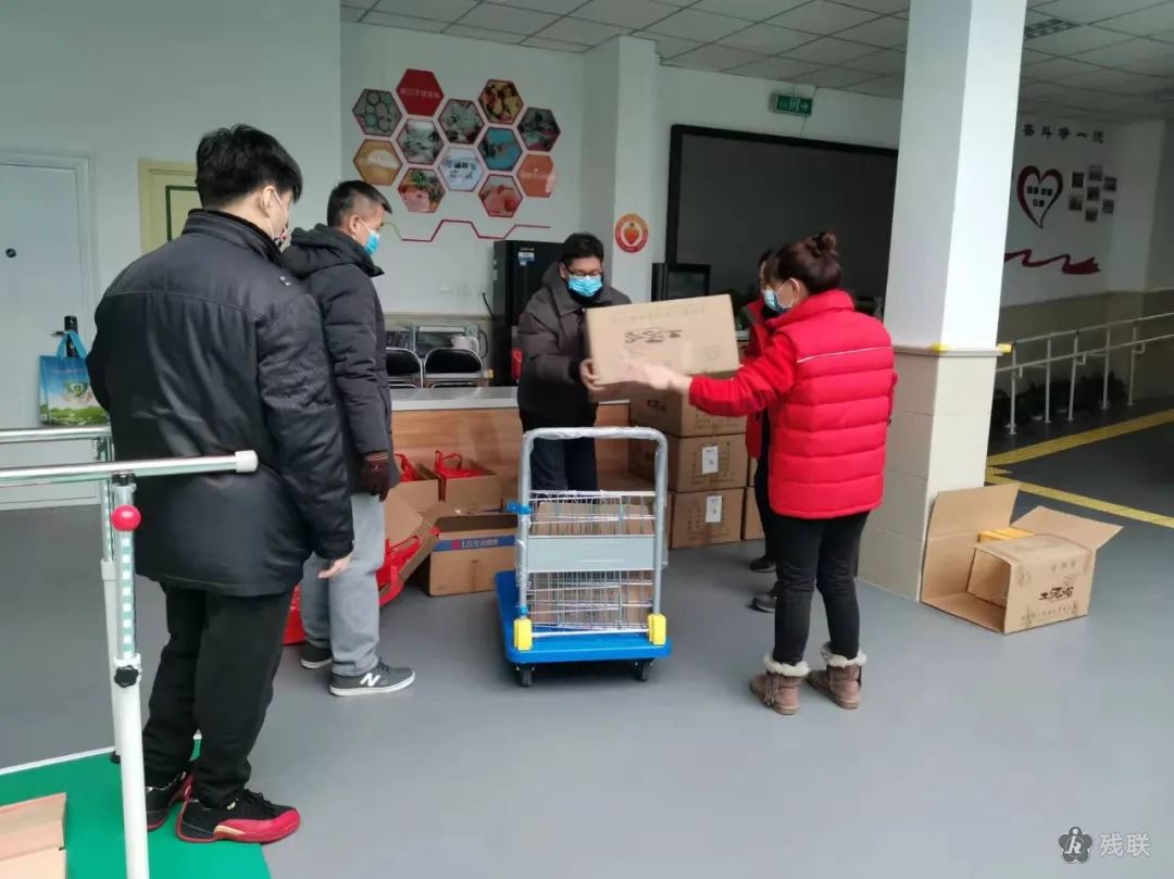 图为 慰问现场