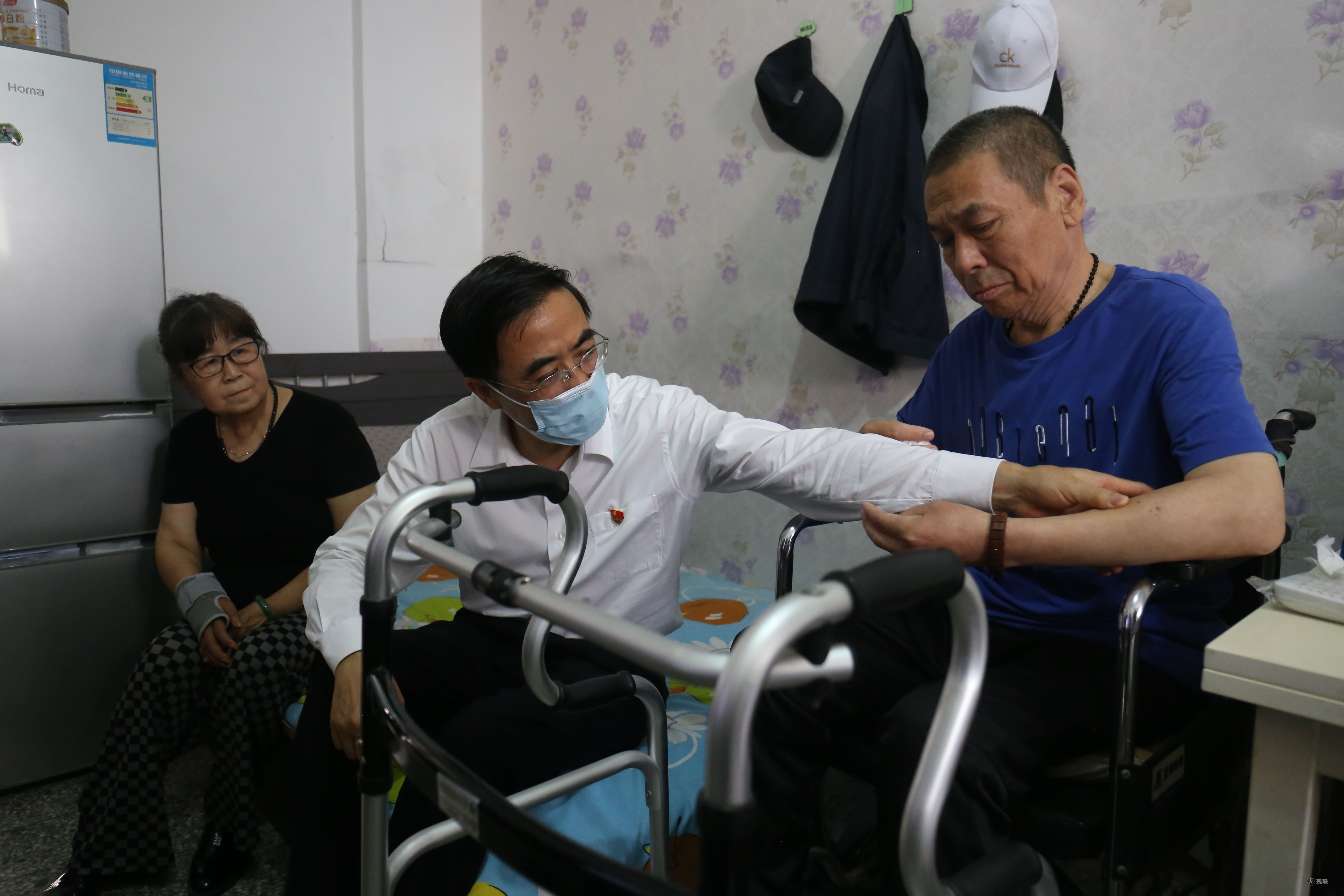 图为 慰问现场
