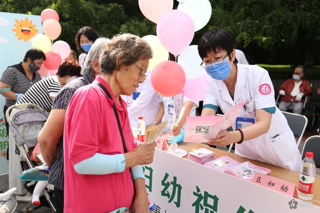 图为 活动现场