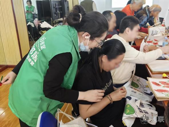图为 活动现场